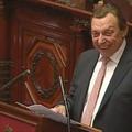 Belgijski minister Michel Daerden je poznan po tem, da pogosto pogleda preglobok