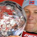 Norvežan Aksel Svindal je v soboto prejel svoj drugi veliki kristalni globus.