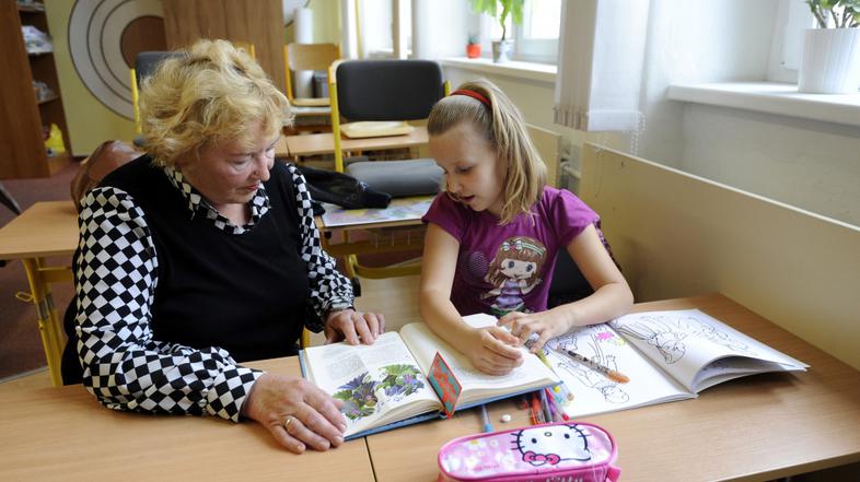 Avtizem, učiteljica, učenje, razred, popoldanski pouk, pomoč, šola,