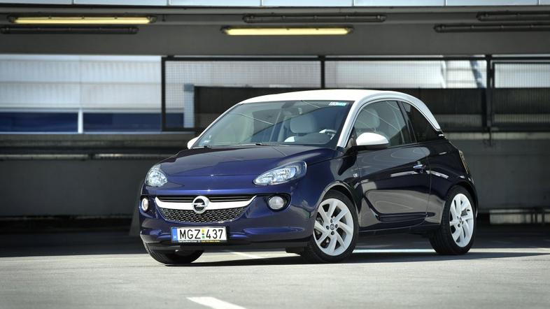 Opel adam