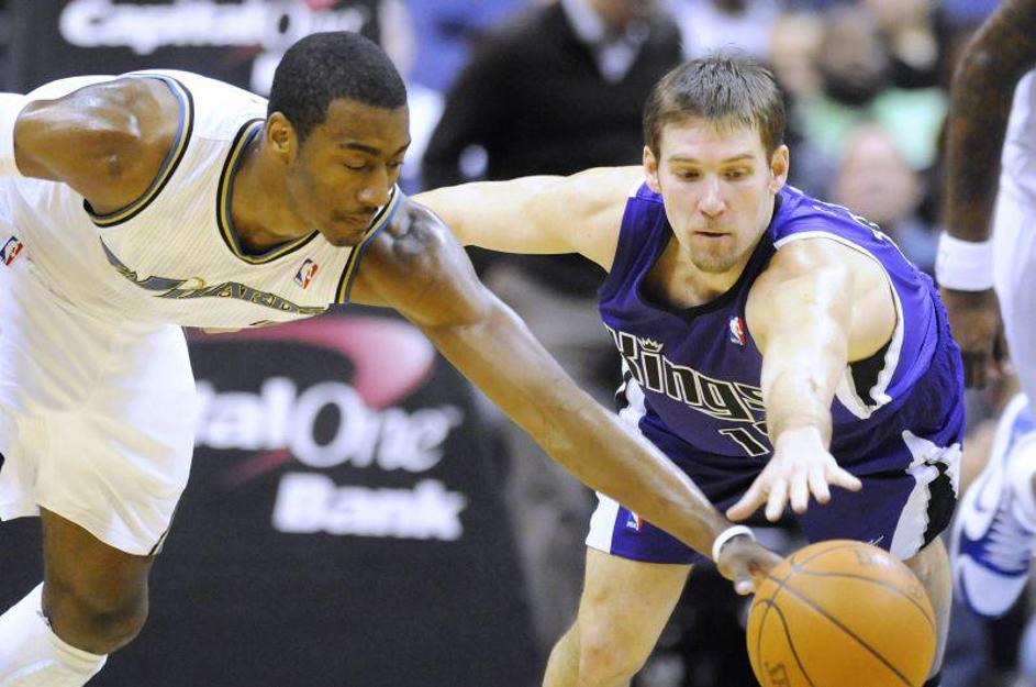 Beno Udrih (desno) se je izkazal z dvojnim dvojčkom. (Foto: Reuters)