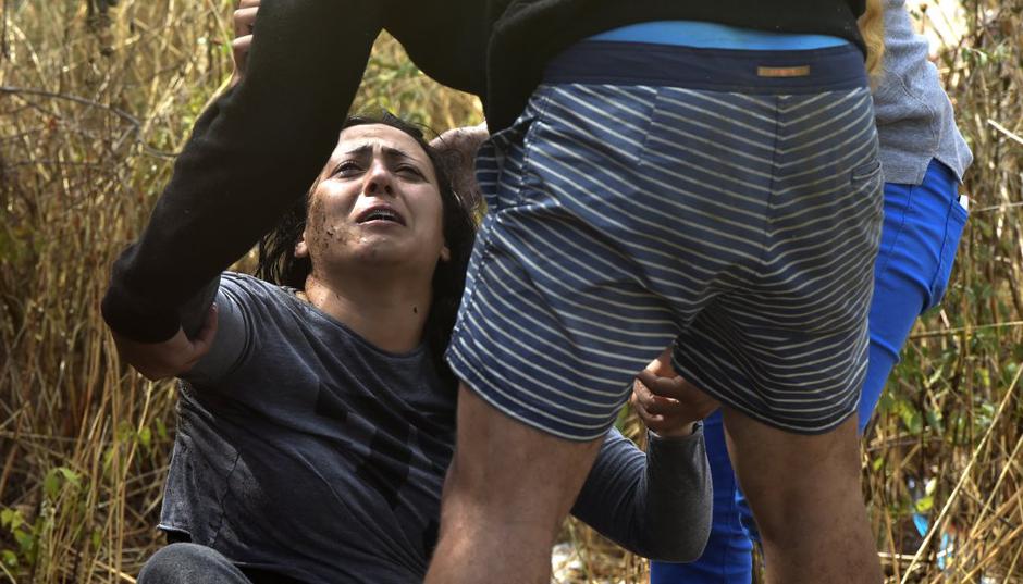 Begunci na makedonski meji  | Avtor: EPA/GEORGI LICOVSKI