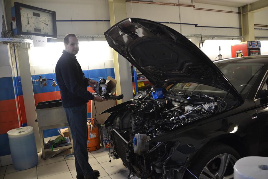 Popravilo turbine | Avtor: Gregor Prebil