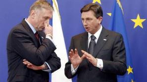 Pahor se v pogovoru s češkim kolegom Topolanekom ni mogel izogniti Hrvaški.