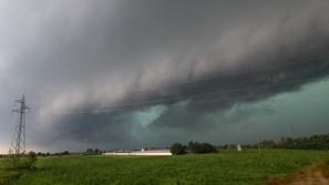 italija neurje nevihta