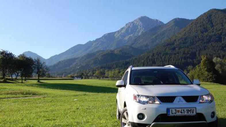 Oprema instyle ponuja bogato opremo in udobje med vožnjo.