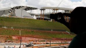 Sao Paulo Corinthians Arena stadion nesreča žerjav fotografija