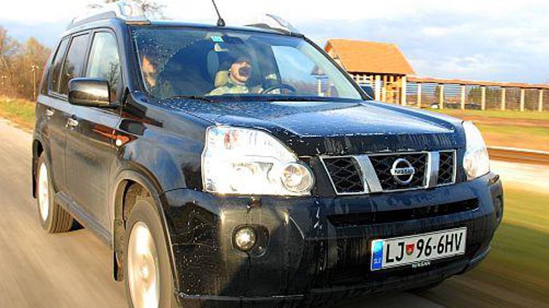 X-trail se lahko upravičeno hvali z zelo dobro lego na cesti.