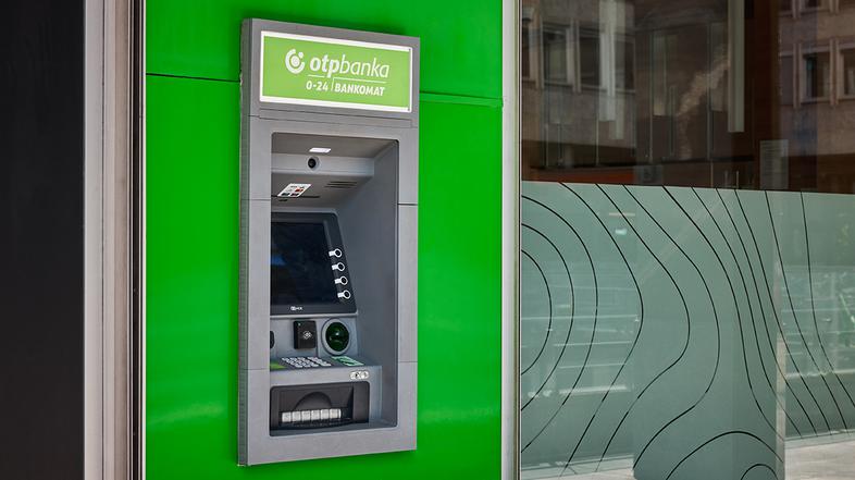 poslovna stavba OTP banka Ljubljana Slovenska cesta bankomat