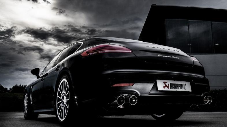 Porsche Panamera Akrapovič Evolution