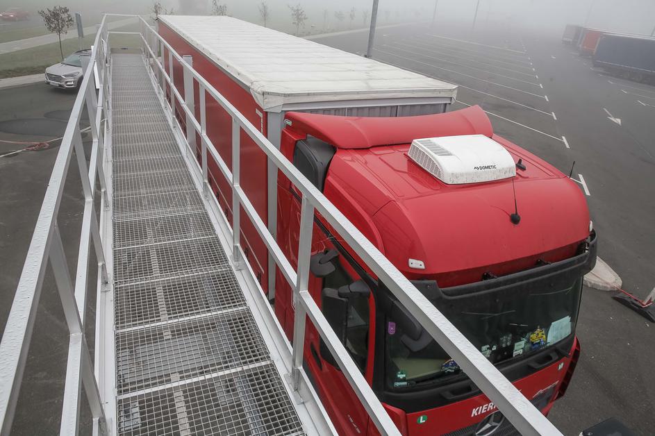 Dars rampa za čiščenje snega in ledu