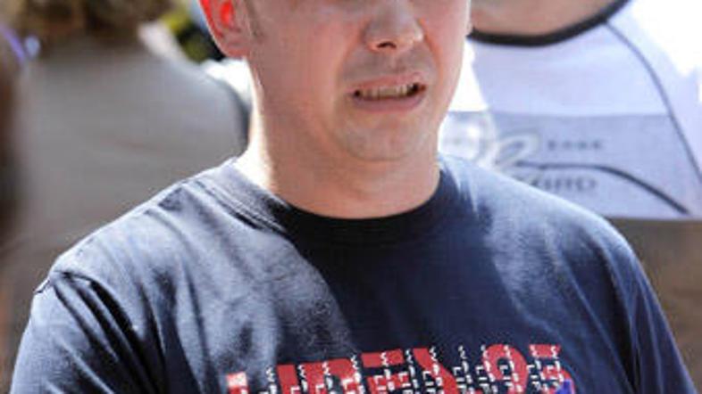 Stjepan Miklaužić meni, da Joc Pečečnik ni zainteresiran za nadaljevanje proizvo