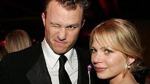 Heath Ledger in Michelle Williams, ko sta bila še srečno zaljubljena.