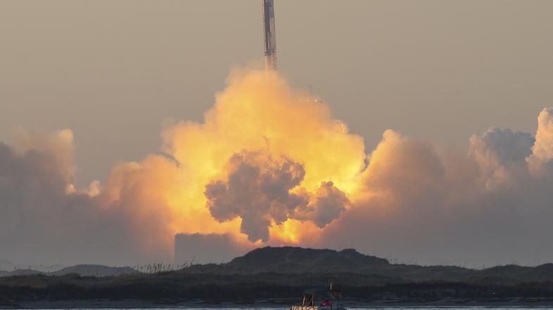 Raketni sistem Starship tudi v drugo ni prestal testnega poleta