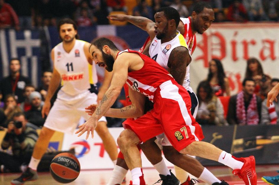 Vassilis Spanoulis Bo McCallebb Olympiacos Fenerbahče Evroliga