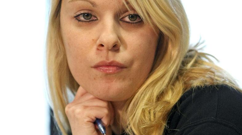 Predsednico ŠOUP Niko Štravs smo za komentar naprej poklicali na telefon, a nas 