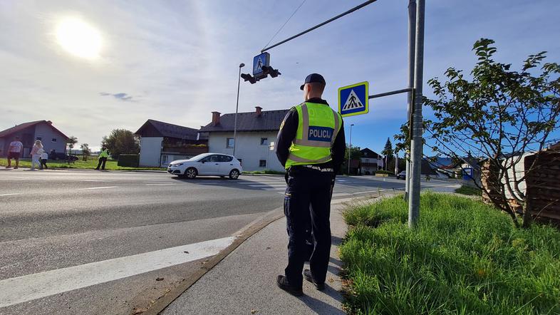 Prehod za pešce, prvi šolski dan, policija