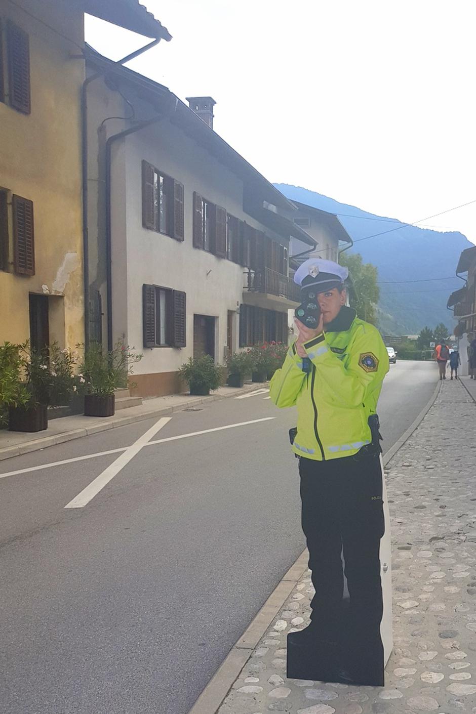 Policijska silhueta | Avtor: GPU