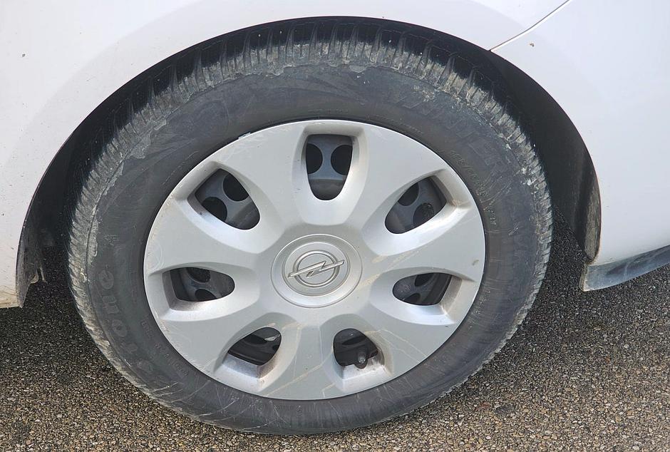 pnevmatike, gume | Avtor: Matija_Janežič