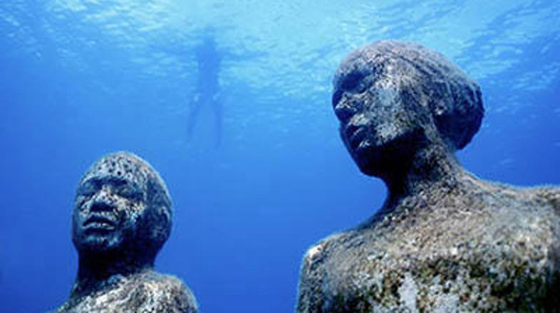 Po osmih mesecih nekateri kipi že dobivajo želeno podobo. 