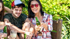 alkohol, mladi, pivo, druženje