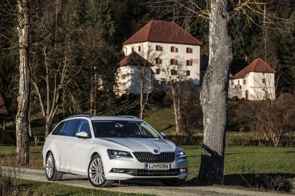 Škoda superb