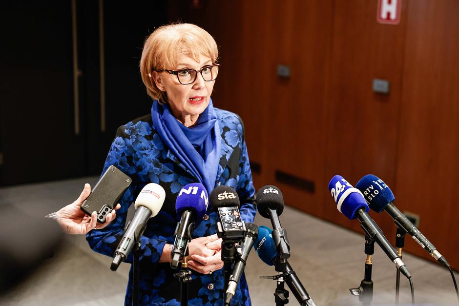 interpelacija Boštjan Poklukar, Vida Čadonič Špelič | Avtor: Saša Despot