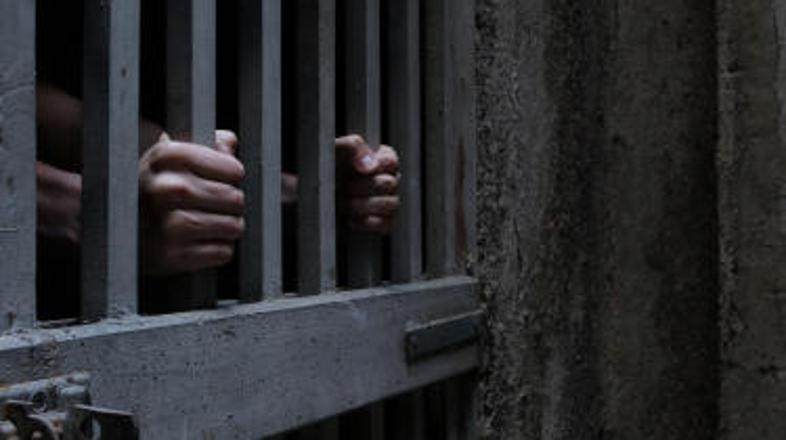 Majlat je bil do zdaj v zaporu zgolj zaradi ropa.