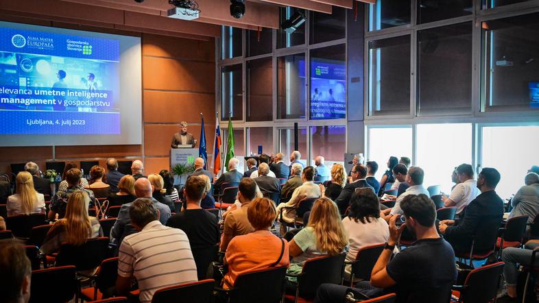 Akademiki o umetni inteligenci