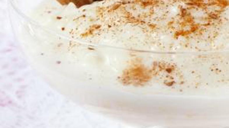 Narastek na koncu začinite s cimetom.