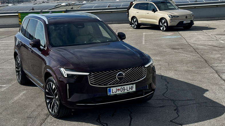 Volvo EX90 in XC90