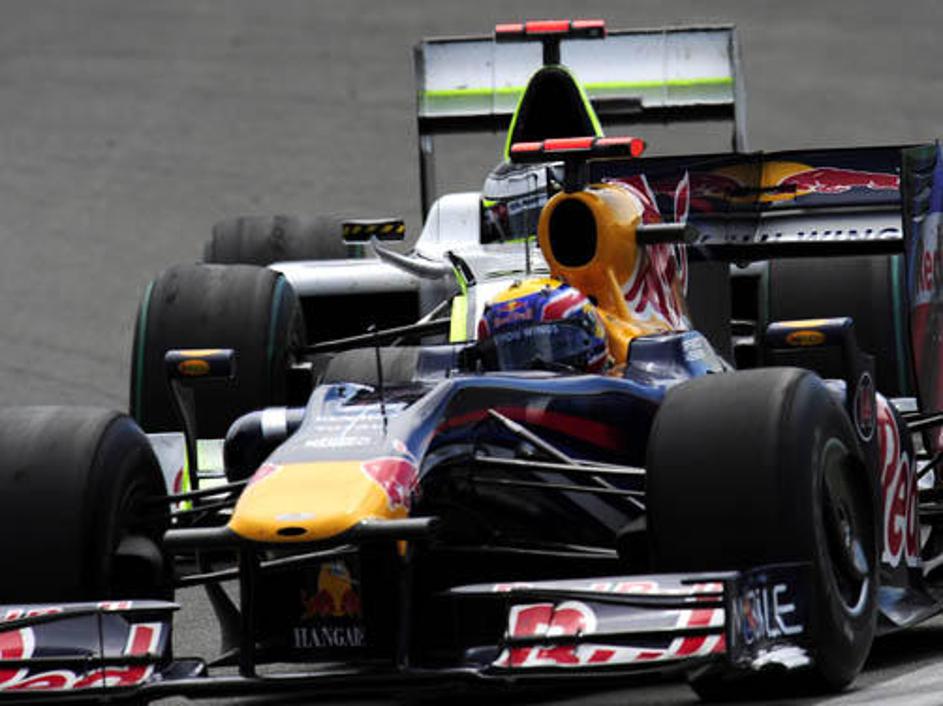 Mark Webber je vse bliže Jensonu Buttonu. Če bo šlo tako naprej, ga bo kmalu uje