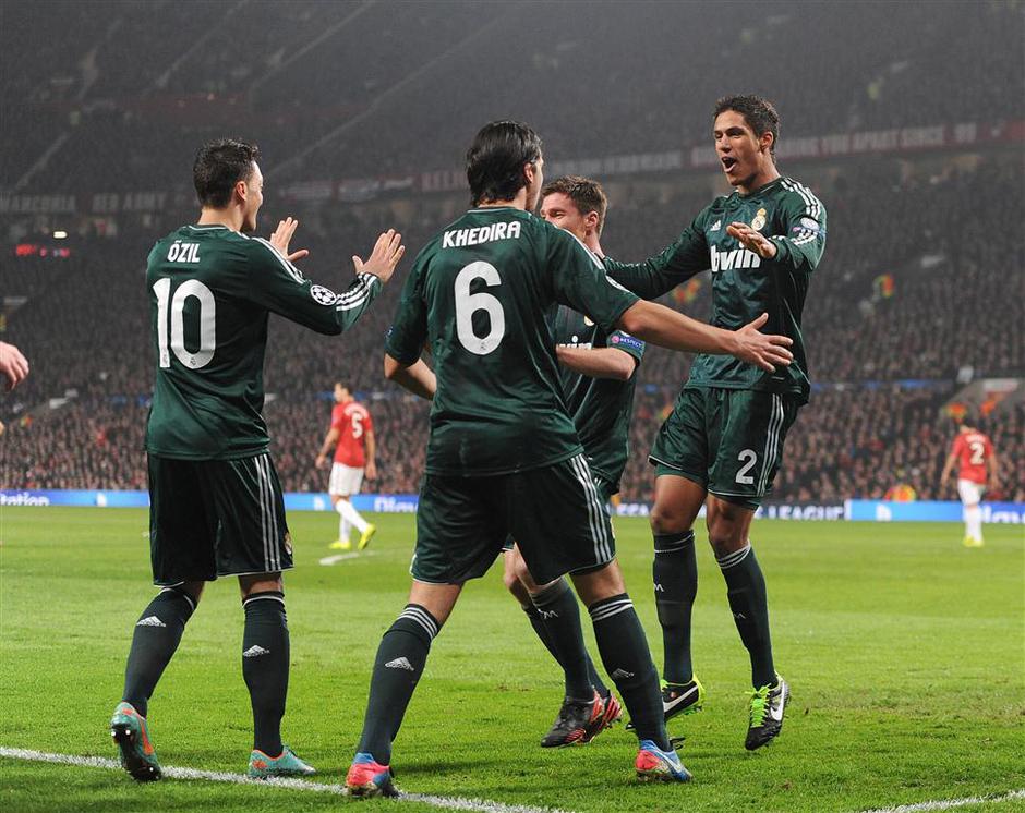 Varane Khedira Özil Alonso Manchester United Real Madrid Liga prvakov osmina fin | Avtor: EPA