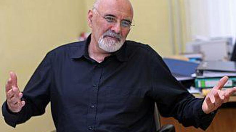 Znanje je pokvarljiva roba in ocena ne more biti odraz znanja. Ocena vključuje t