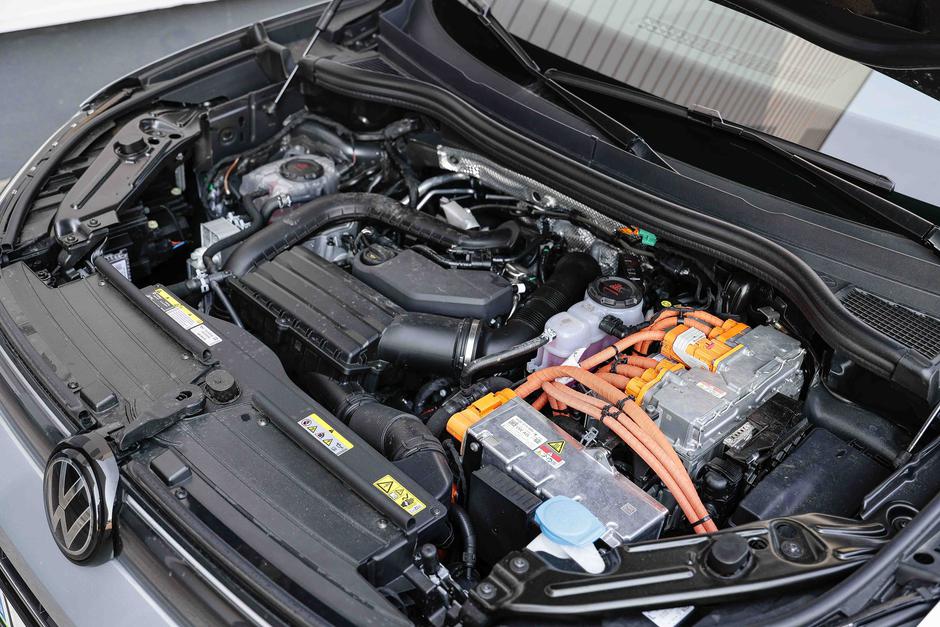 Volkswagen Tiguan eHybrid | Avtor: Saša Despot