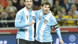 lionel messi gonzalo higuain