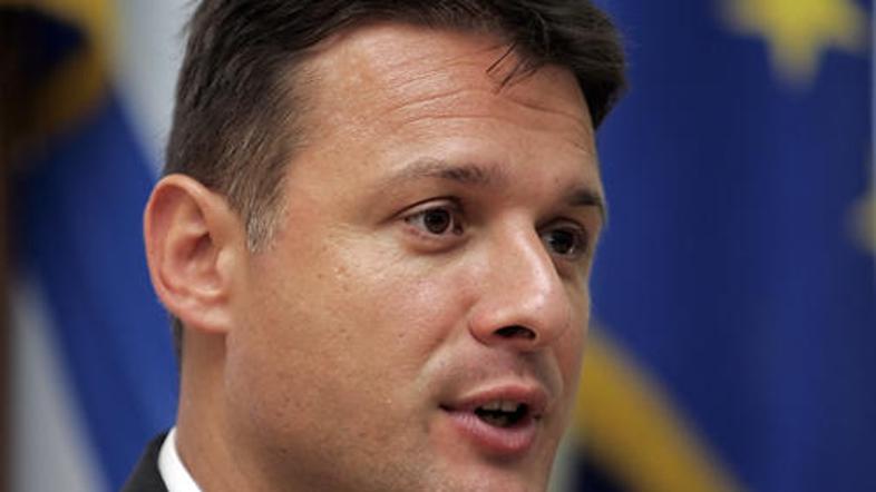 Hrvaška ne odstopa niti za ped, četudi bi v EU vstopila veliko pozneje.