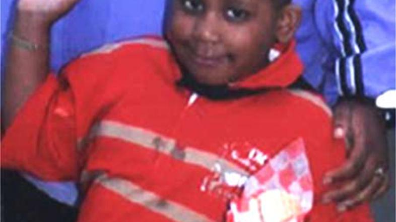 Morilec naj bi Julianu odsekal dlan.