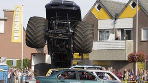 Monster truck nesreča