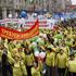 Prvi maj, praznik dela, Rusi so z bučnim protestom obeležili mednarodni dan dela