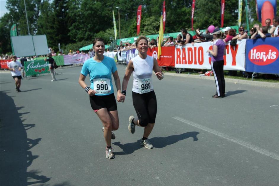 Če želite visokoresolucijsko fotografijo, nam pošljite elektronsko sporočilo na 