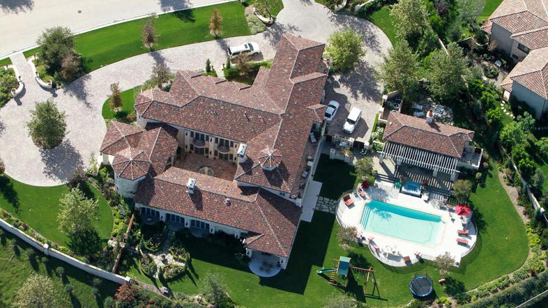 Dom Britney Spears v Calabasasu