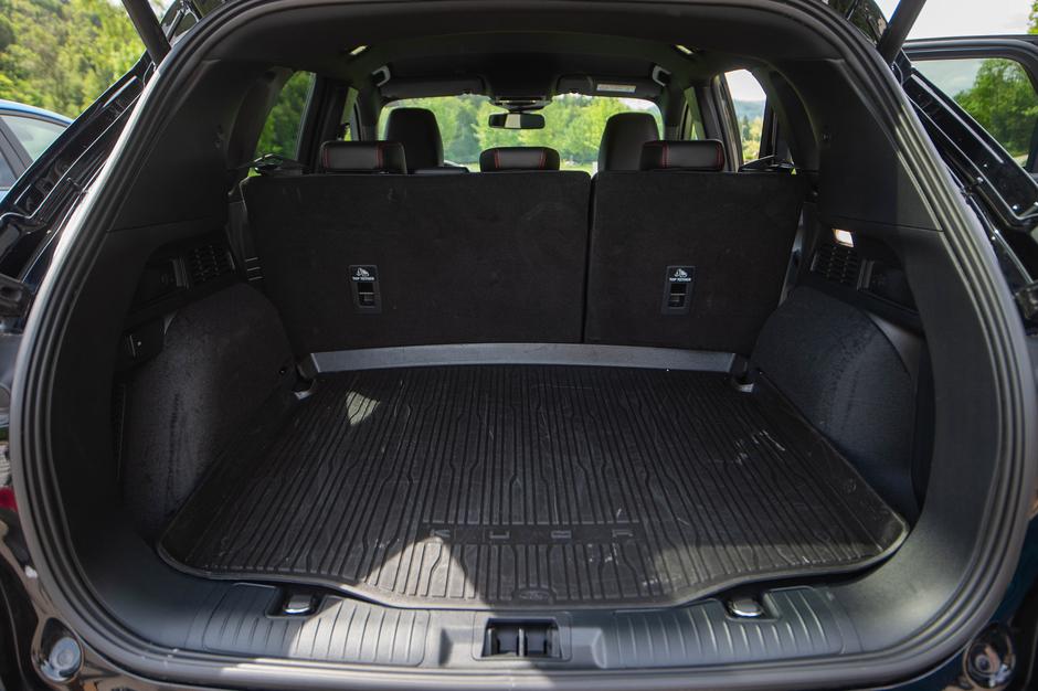 Ford družinski avto primerjava nalaganje prtljage | Avtor: Anže Petkovšek