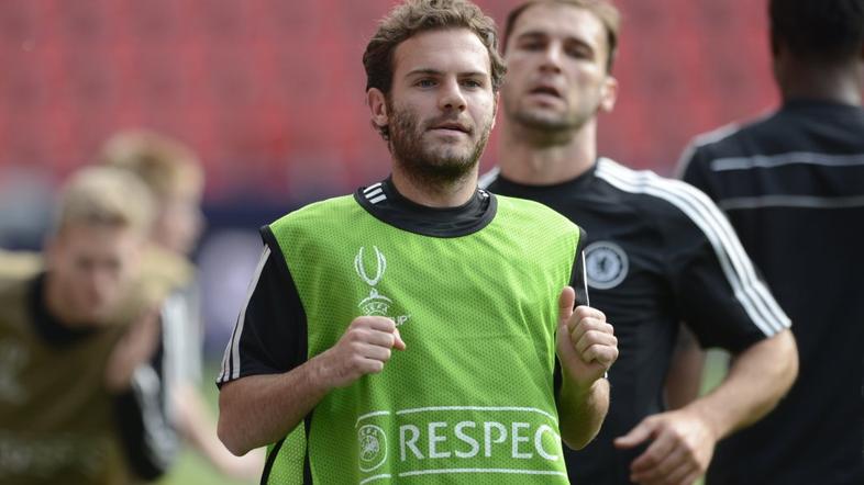 juan mata chelsea ogrevanje