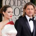 scena 01.02.12. angelina jolie, brad pitt, US actress Angelina Jolie (L) and her