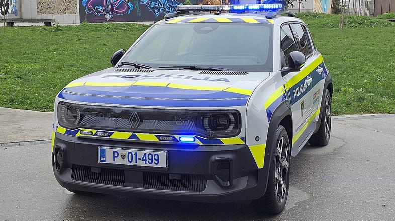 Policijski renault 4 E-tech