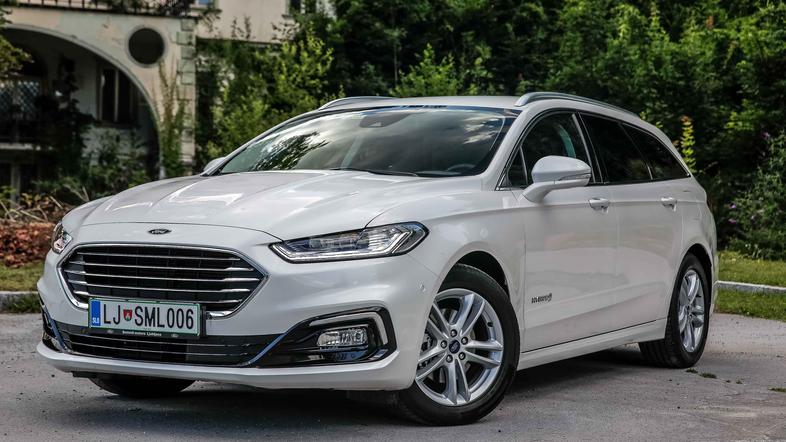 Ford Mondeo Hybrid