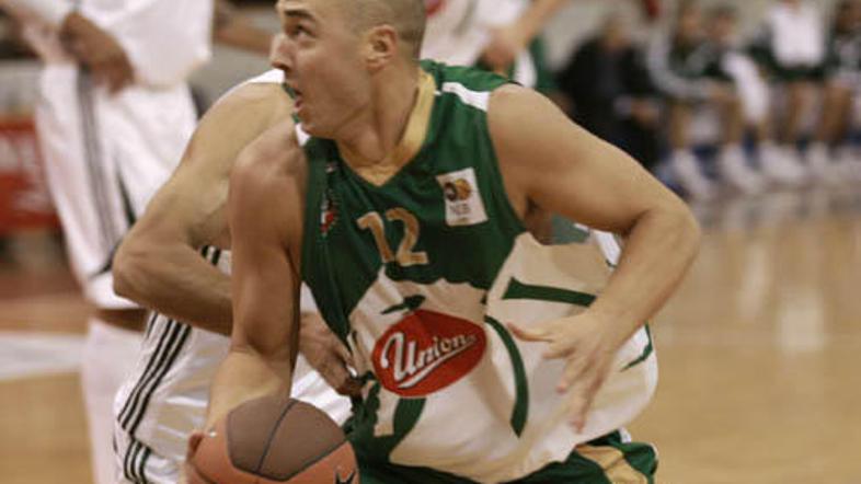 Atraktivna igra z zabijanji je bila zaščitni znak Marka Miliča. Pri Olimpiji teg