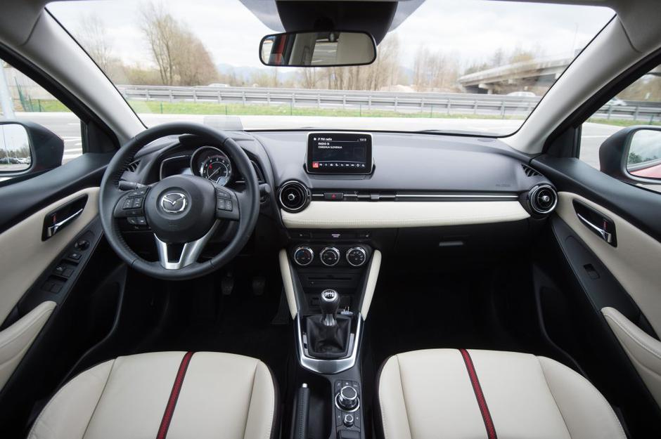 mazda 2 | Avtor: Žurnal24 main