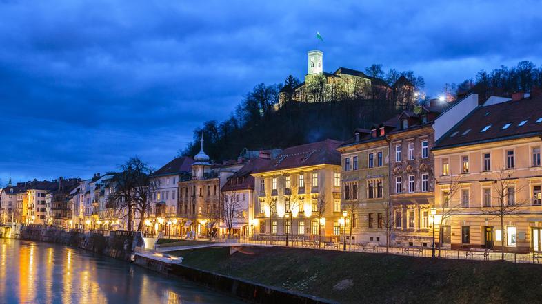 Ljubljana ponoči, osvetlitev